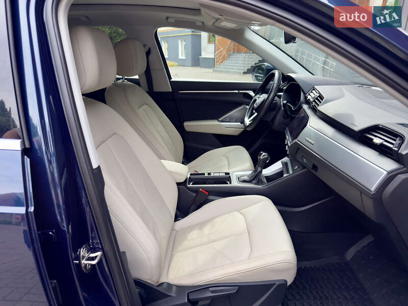Внедорожник / Кроссовер Audi Q3 2020 в Ровно