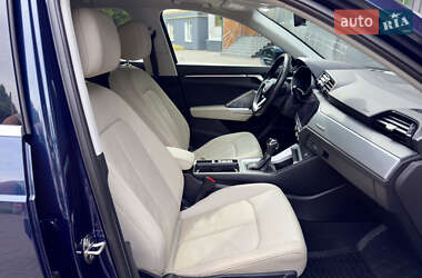 Позашляховик / Кросовер Audi Q3 2020 в 