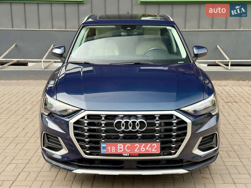 Внедорожник / Кроссовер Audi Q3 2020 в Ровно