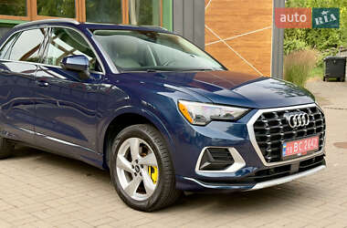 Позашляховик / Кросовер Audi Q3 2020 в 