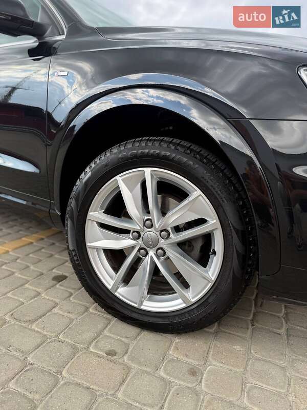 Позашляховик / Кросовер Audi Q3 2016 в Львові