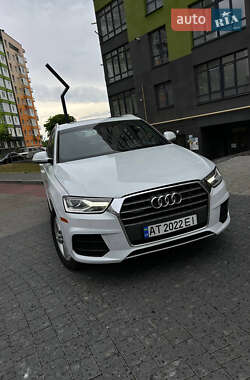 Внедорожник / Кроссовер Audi Q3 2016 в 