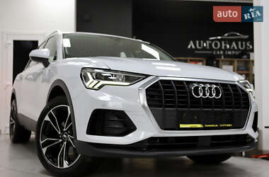 Внедорожник / Кроссовер Audi Q3 2021 в 