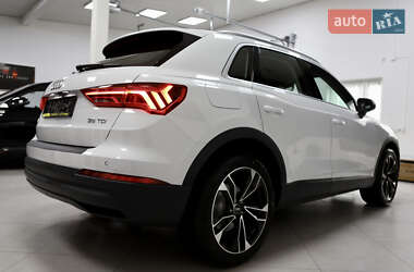 Внедорожник / Кроссовер Audi Q3 2021 в 