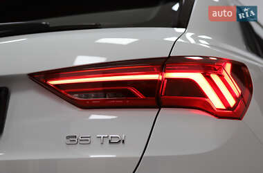 Внедорожник / Кроссовер Audi Q3 2021 в 
