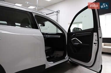 Внедорожник / Кроссовер Audi Q3 2021 в 