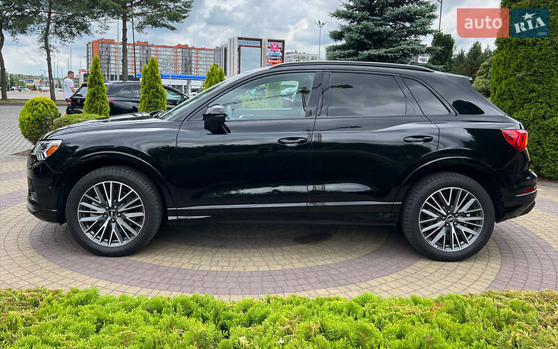 Позашляховик / Кросовер Audi Q3 2021 в Львові