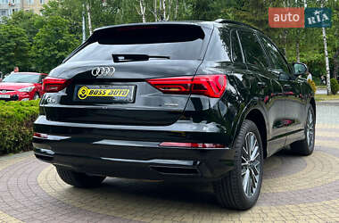 Внедорожник / Кроссовер Audi Q3 2021 в 