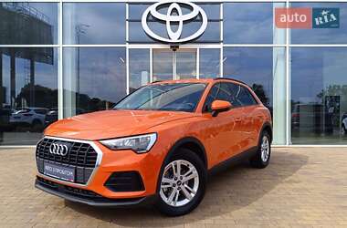 Внедорожник / Кроссовер Audi Q3 2021 в Киеве