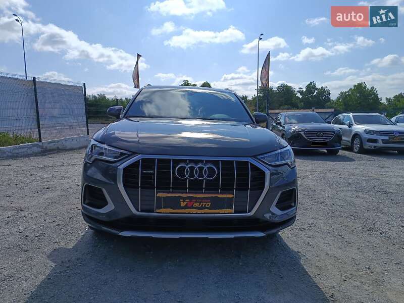 Внедорожник / Кроссовер Audi Q3 2019 в Казатине