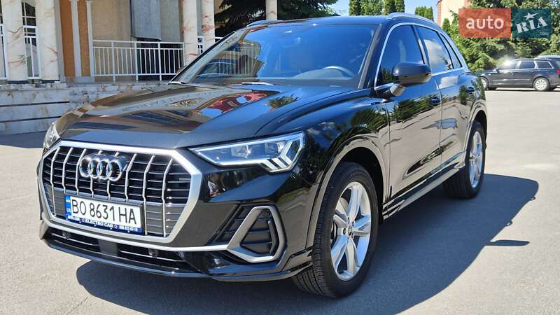 Внедорожник / Кроссовер Audi Q3 2023 в Тернополе