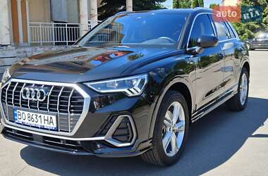 Внедорожник / Кроссовер Audi Q3 2023 в 