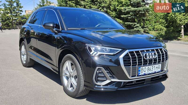 Внедорожник / Кроссовер Audi Q3 2023 в Тернополе