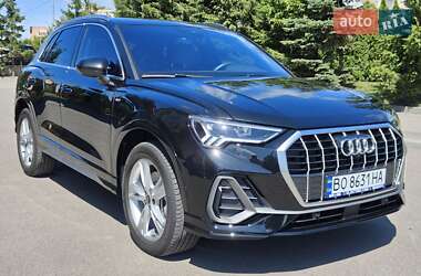 Внедорожник / Кроссовер Audi Q3 2023 в 