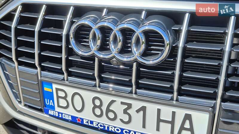 Внедорожник / Кроссовер Audi Q3 2023 в Тернополе