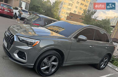 Позашляховик / Кросовер Audi Q3 2019 в Києві