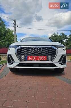 Внедорожник / Кроссовер Audi Q3 2021 в 