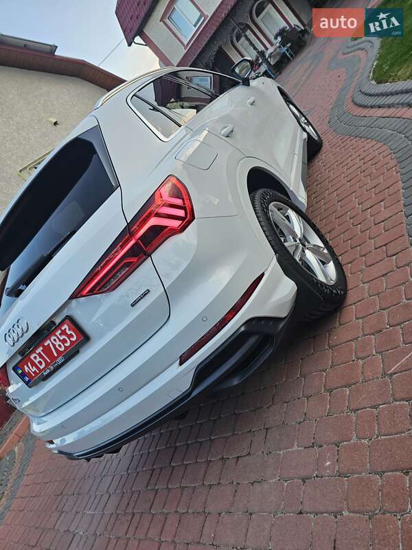 Позашляховик / Кросовер Audi Q3 2021 в Тернополі