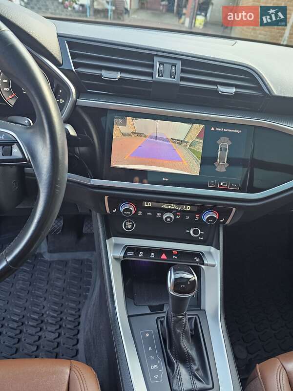 Позашляховик / Кросовер Audi Q3 2021 в Тернополі