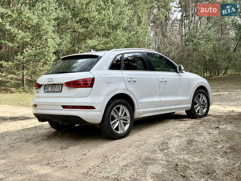 Внедорожник / Кроссовер Audi Q3 2015 в Днепре