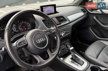 Позашляховик / Кросовер Audi Q3 2017 в 
