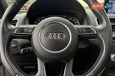 Позашляховик / Кросовер Audi Q3 2017 в 