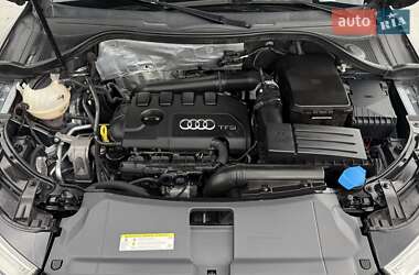 Позашляховик / Кросовер Audi Q3 2017 в 