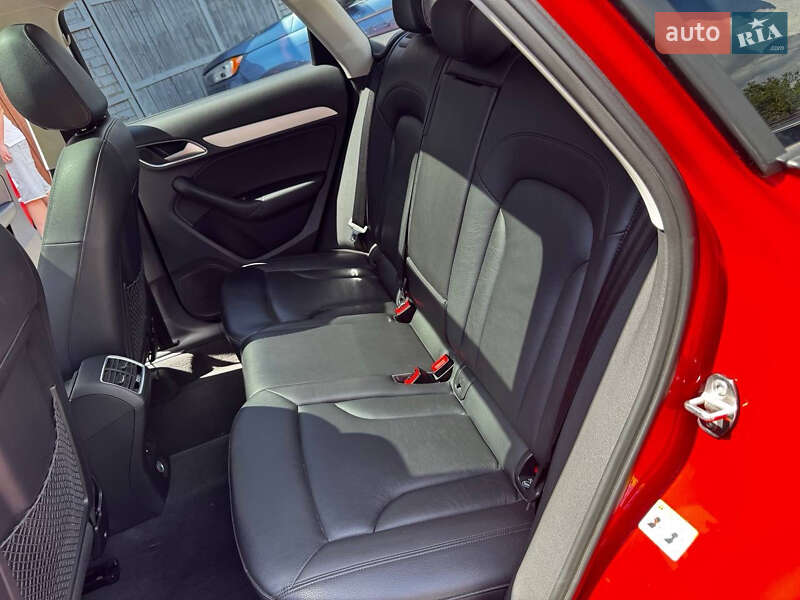 Внедорожник / Кроссовер Audi Q3 2017 в Хмельницком