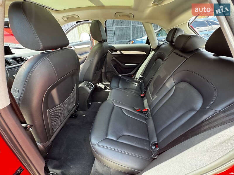 Внедорожник / Кроссовер Audi Q3 2017 в Хмельницком