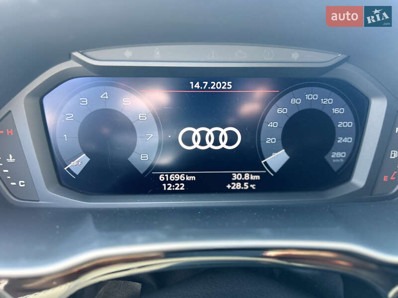 Позашляховик / Кросовер Audi Q3 2019 в Києві