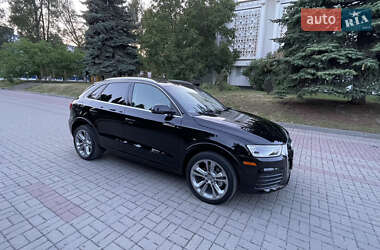 Позашляховик / Кросовер Audi Q3 2018 в 