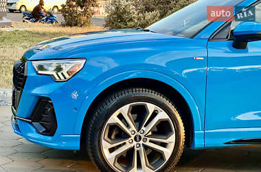 Внедорожник / Кроссовер Audi Q3 2020 в 