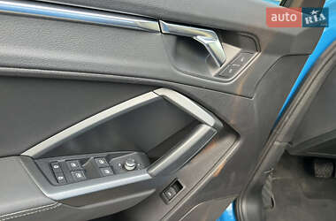 Внедорожник / Кроссовер Audi Q3 2020 в 