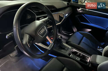 Внедорожник / Кроссовер Audi Q3 2020 в 