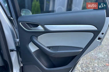 Внедорожник / Кроссовер Audi Q3 2017 в 