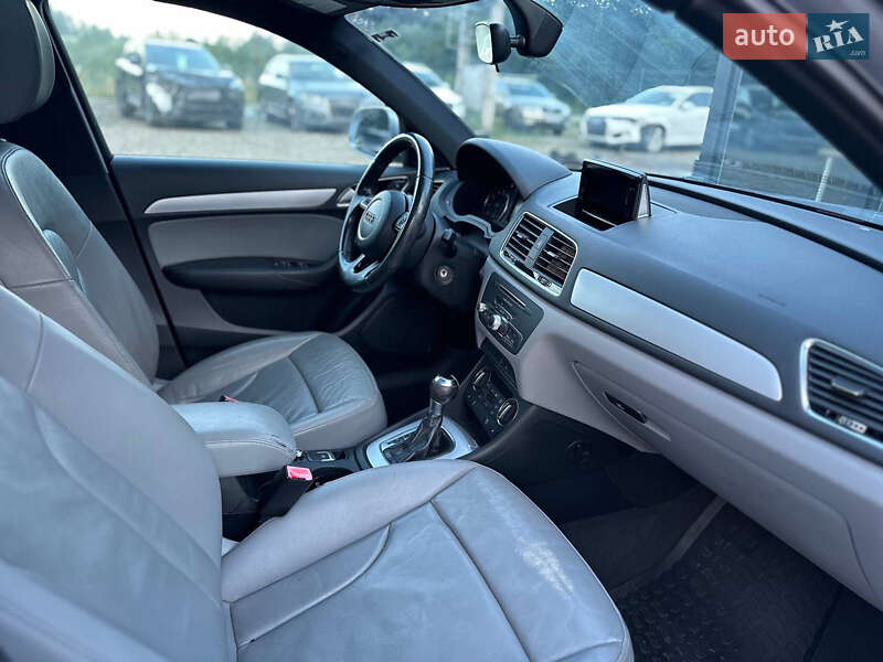 Внедорожник / Кроссовер Audi Q3 2017 в Львове