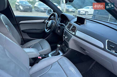 Внедорожник / Кроссовер Audi Q3 2017 в 