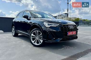 Внедорожник / Кроссовер Audi Q3 2021 в 