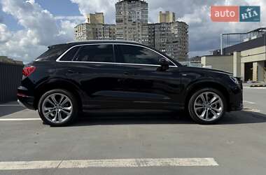 Внедорожник / Кроссовер Audi Q3 2021 в 