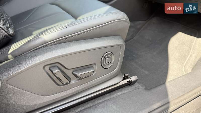 Позашляховик / Кросовер Audi Q3 2021 в Києві