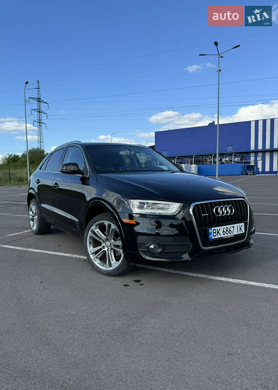 Позашляховик / Кросовер Audi Q3 2014 в Рівному