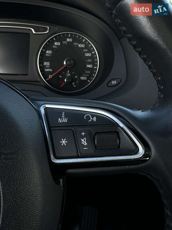Позашляховик / Кросовер Audi Q3 2014 в Рівному