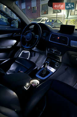 Внедорожник / Кроссовер Audi Q3 2014 в 