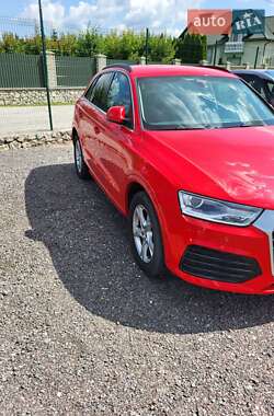 Позашляховик / Кросовер Audi Q3 2017 в 