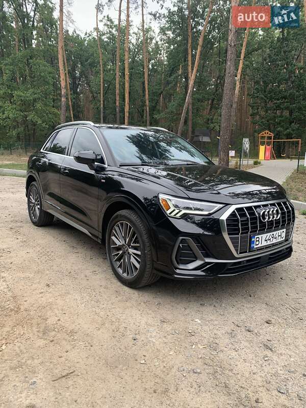 Позашляховик / Кросовер Audi Q3 2022 в Полтаві