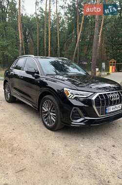 Внедорожник / Кроссовер Audi Q3 2022 в 