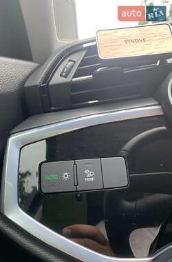 Внедорожник / Кроссовер Audi Q3 2022 в 