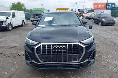 Внедорожник / Кроссовер Audi Q3 2020 в 