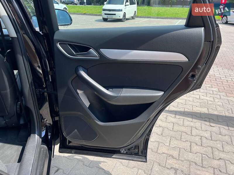 Позашляховик / Кросовер Audi Q3 2013 в Житомирі