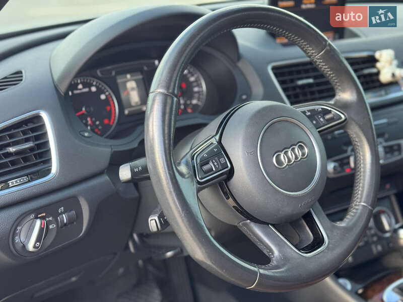 Внедорожник / Кроссовер Audi Q3 2016 в Одессе